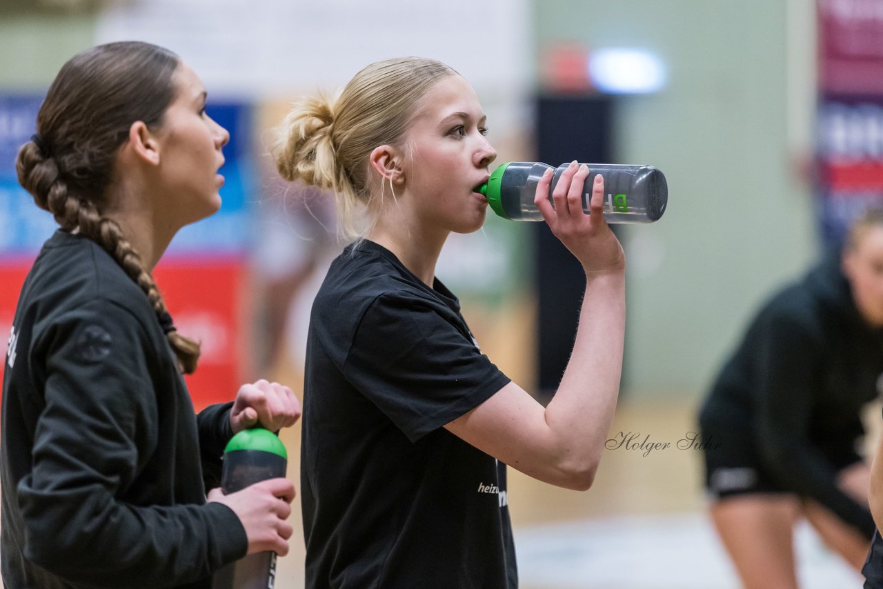 Bild 89 - wBJ SV Henstedt Ulzburg - TuRa Meldorf : Ergebnis: 22:38